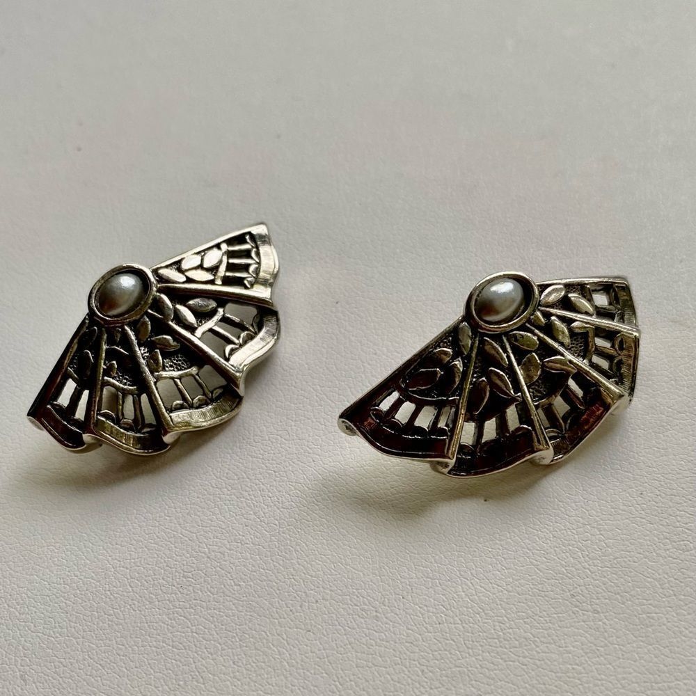 VINTAGE fan shaped earrings
